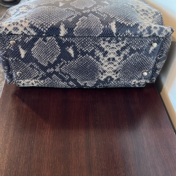 Kate Spade South Kensington Denee Tote. This bag exudes luxury. - Picture 8 of 12